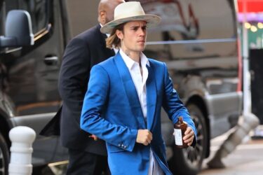 Justin Bieber Falls Victim To Most Common Men's Fashion Mistake