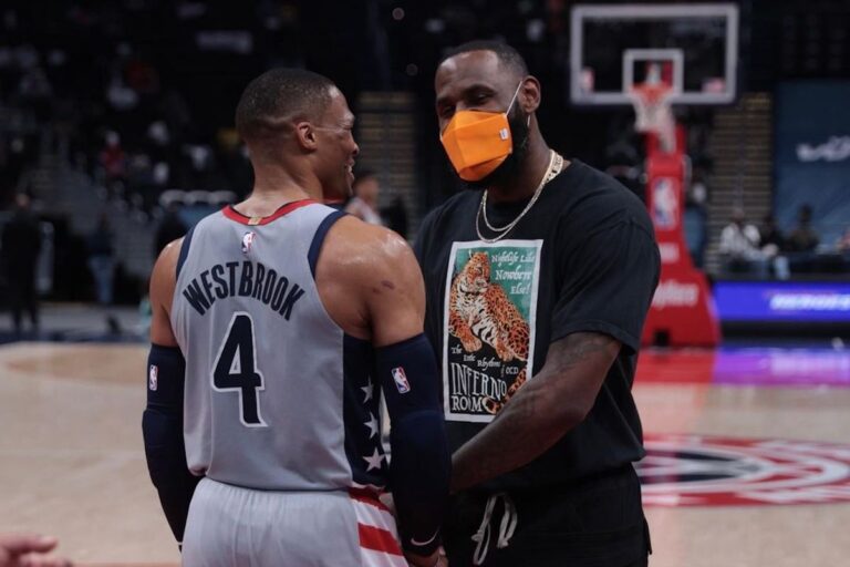 LeBron James Wears 30 Designer Face Mask Everyone Can Score