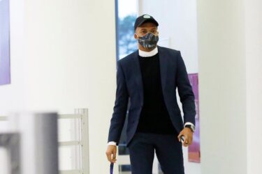 Football Superstar Mbappé Redefines 'Parisian Style' With Pre-Game Outfit