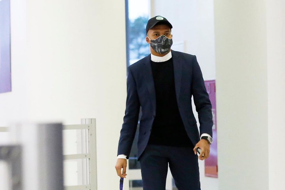 Football Superstar Mbappé Redefines 'Parisian Style' With Pre-Game Outfit