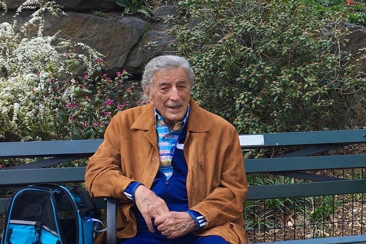 Legendary Singer Tony Bennett Proves Age Is No Barrier To Good Style