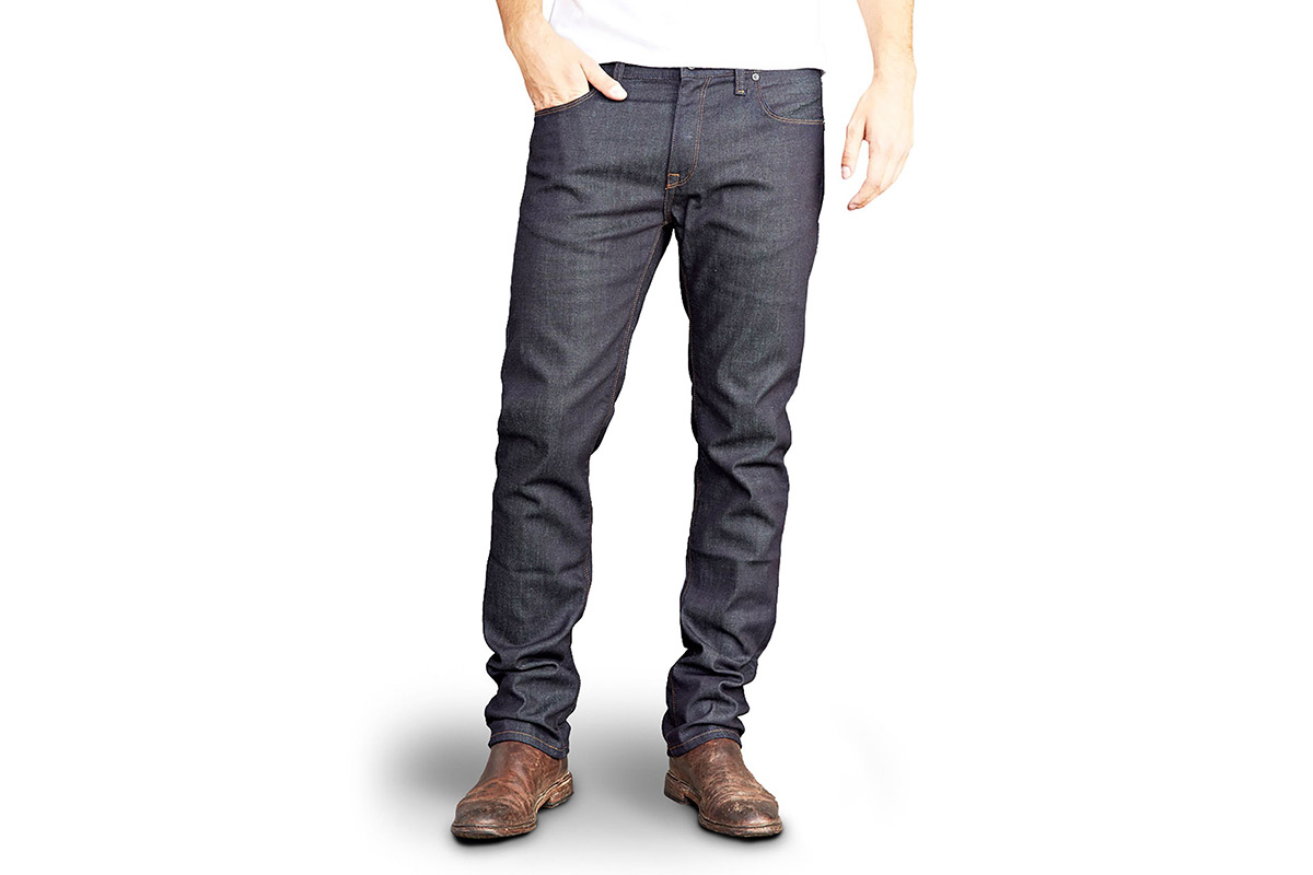 23 Best Jeans For Men Looking For Style & Fit [2021 Edition]