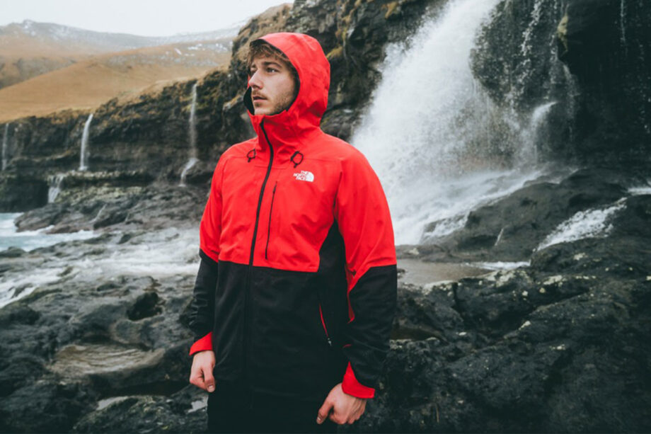 10 Best Men's Windbreakers To Beat The Elements In Style