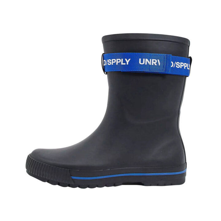 10 Best Men's Rain Boots For Beating The Wet