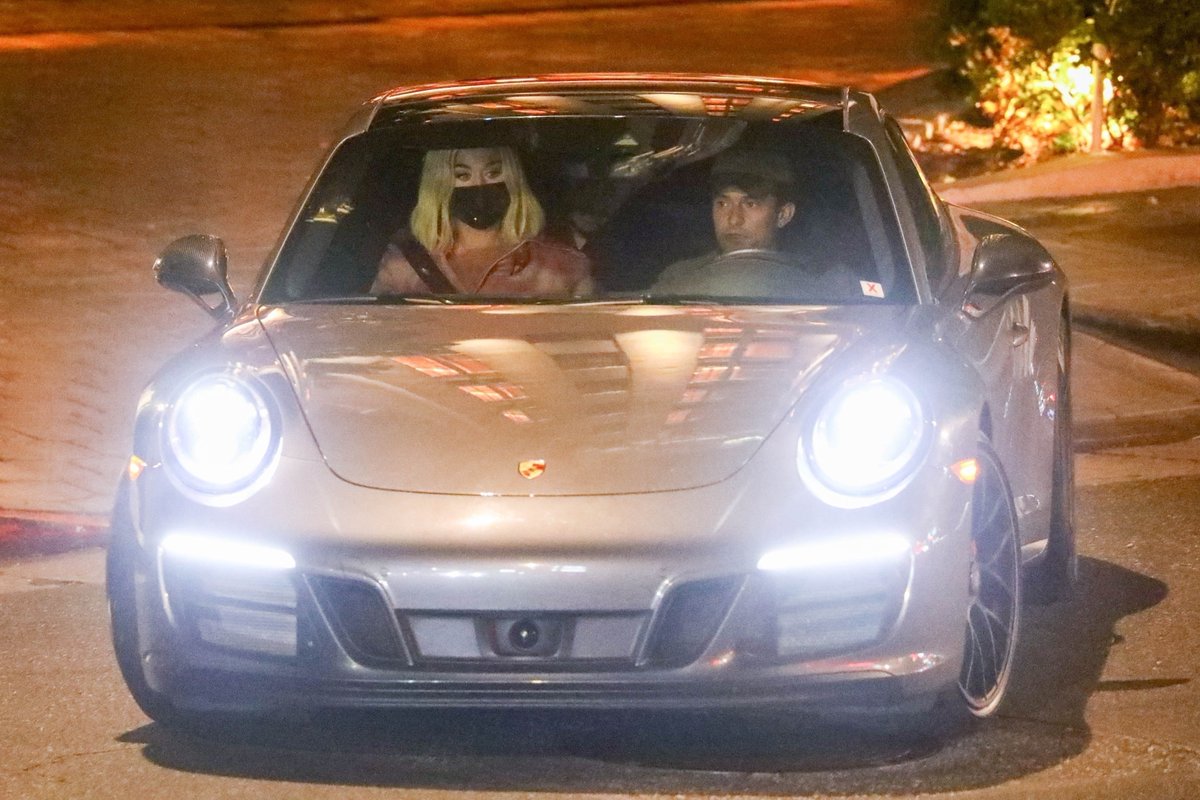 Orlando Bloom’s Porsche Addiction Takes Dramatic Turn