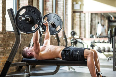 How To Bench Press Properly To Avoid Injury & Maximise Gains