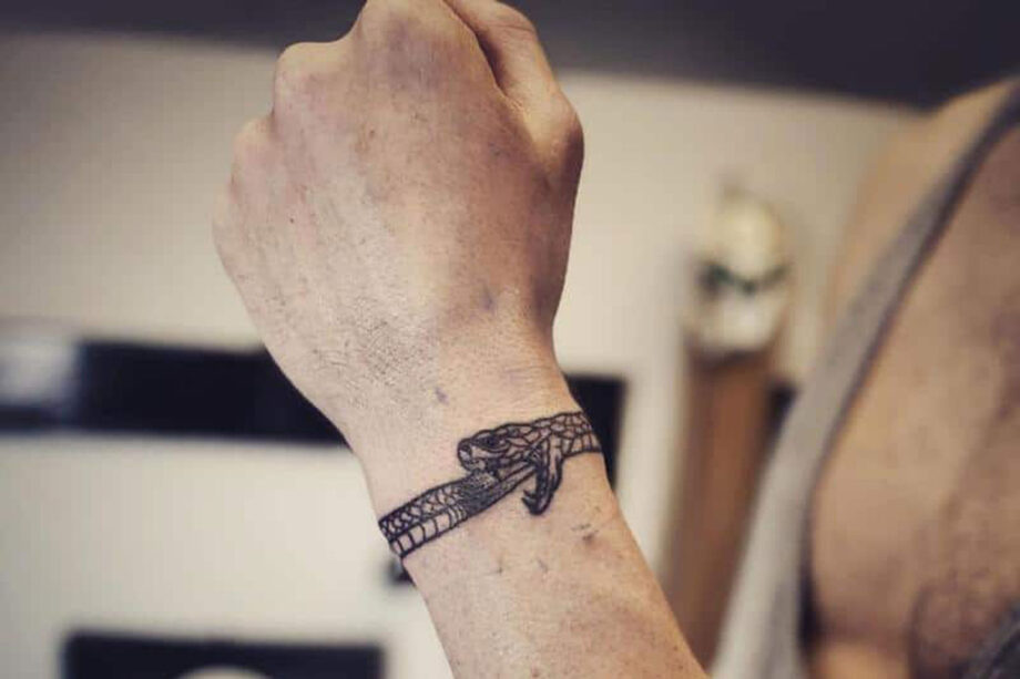 97 Striking Snake Tattoos for Women  Bold Meanings  Tattoo Glee