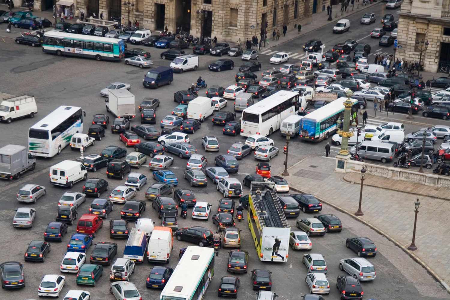 Unwritten Rules Tourists Need To Know Before Driving In Paris