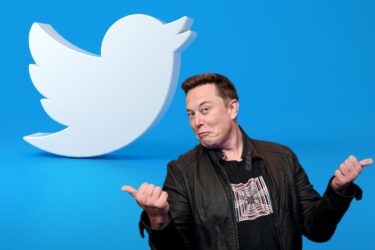 Are Twitter Stocks About To Board A SpaceX Rocket To The Moon?