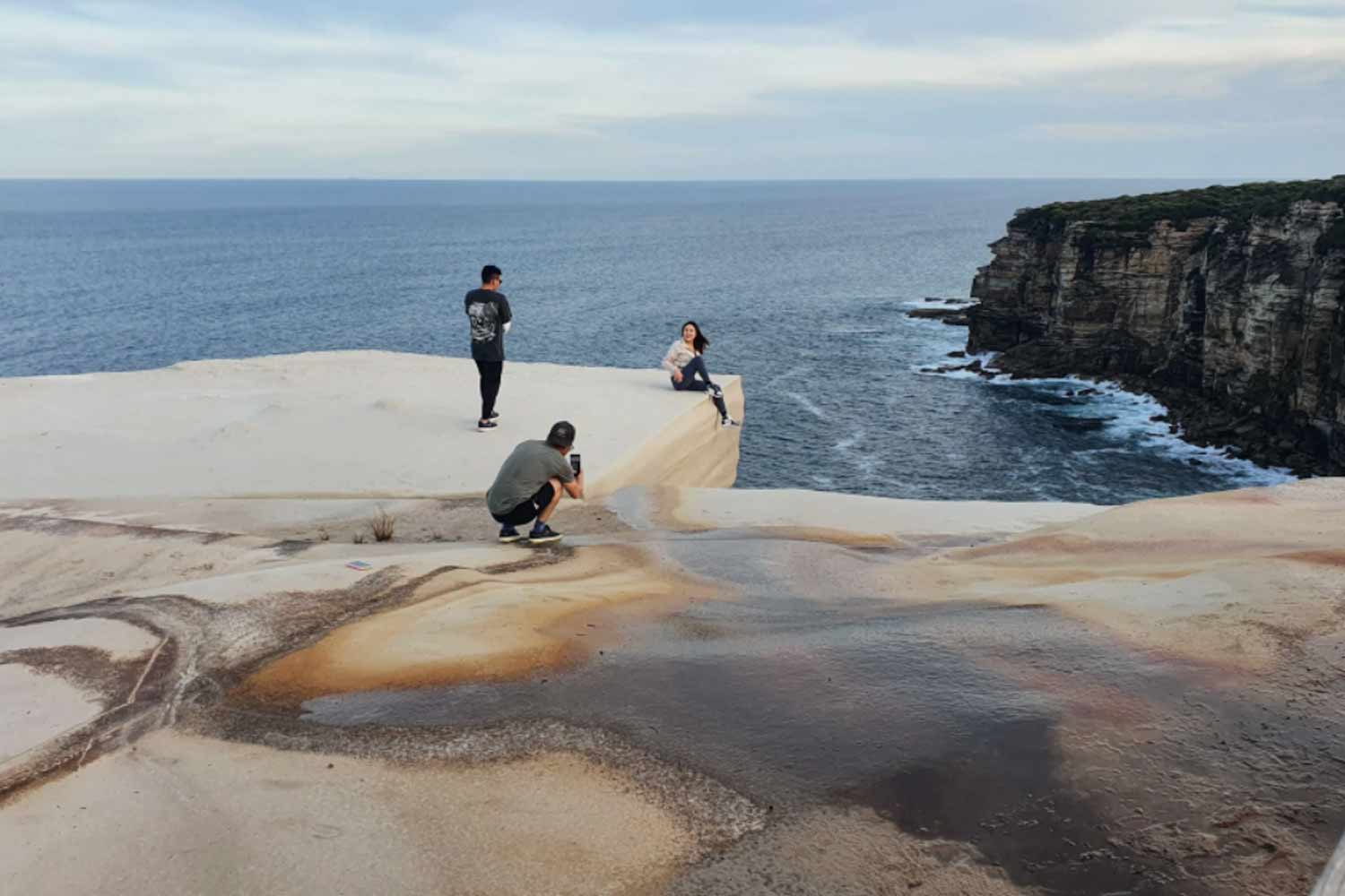 Dangerous Sydney Lookout Spot Continues To Lure Tourists
