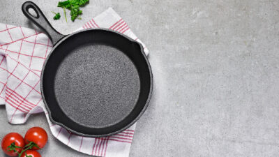 How To Clean A Cast Iron Skillet & Not Totally Ruin It