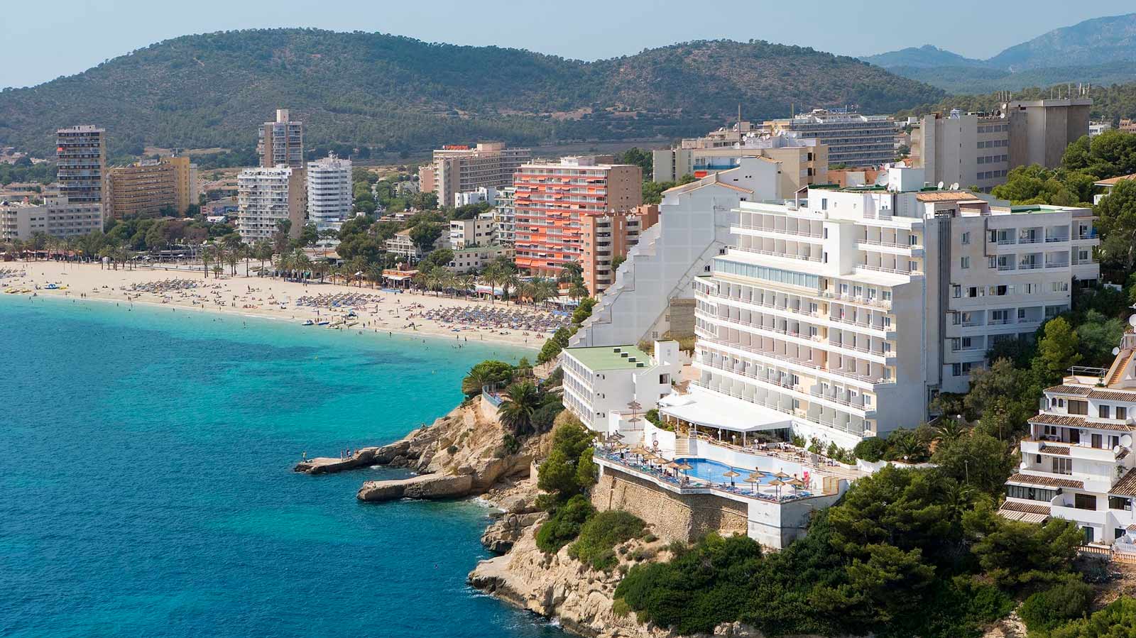 Couple’s Majorca Holiday Allegedly Ruined By Hotel Worker’s Shocking Act