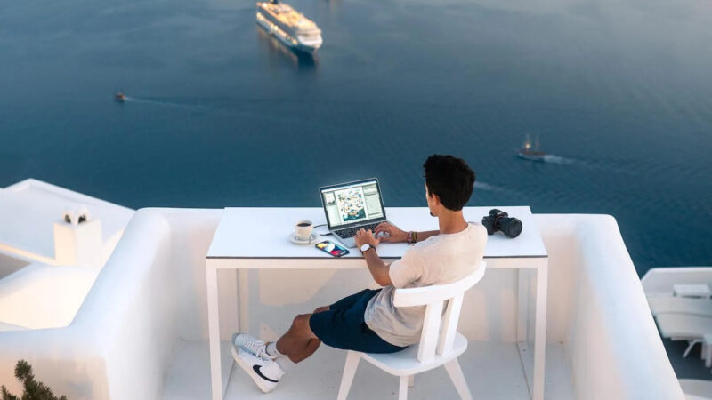 This Santorini ‘Home Office’ Will Make You Sick With Envy