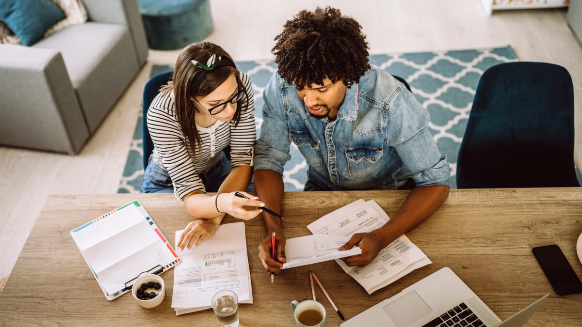 Should You Always Split Your Rent 50/50 With Your Partner? DMARGE