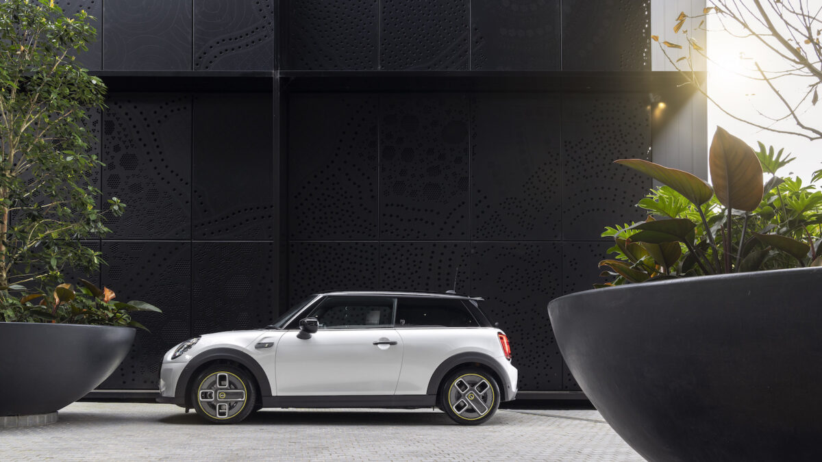 The MINI Electric Hatch Is The Perfect City Car