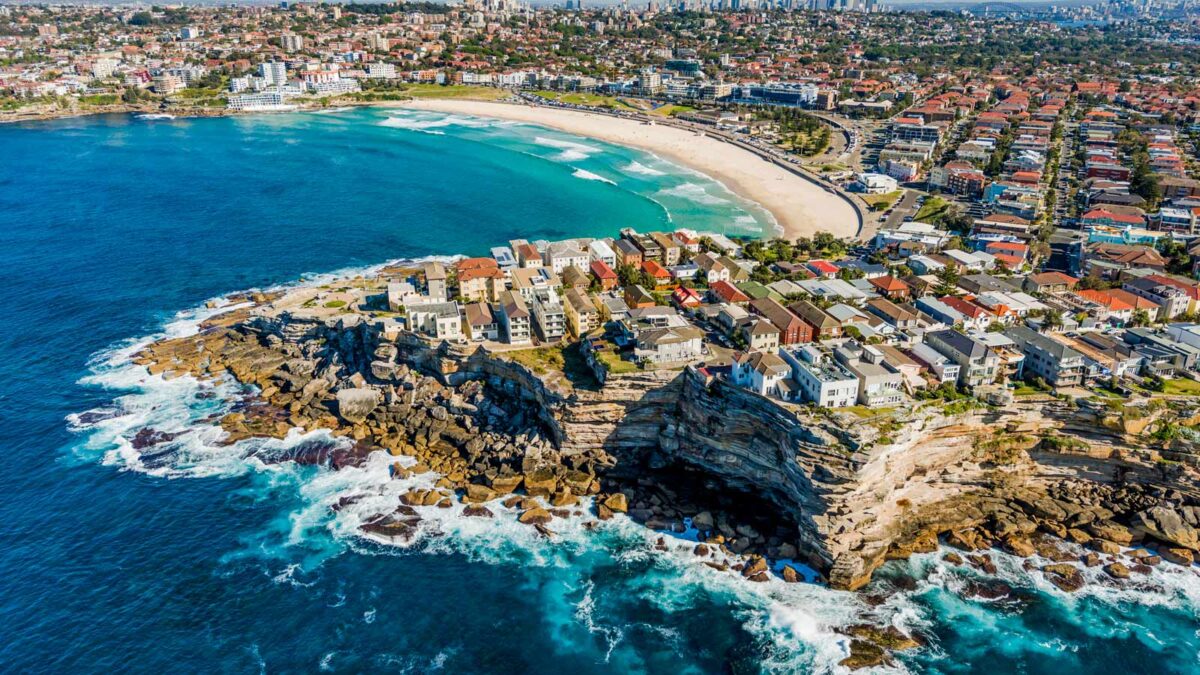 Inside The Private Facebook Group Where People Get ‘Extorted’ To Live In Bondi