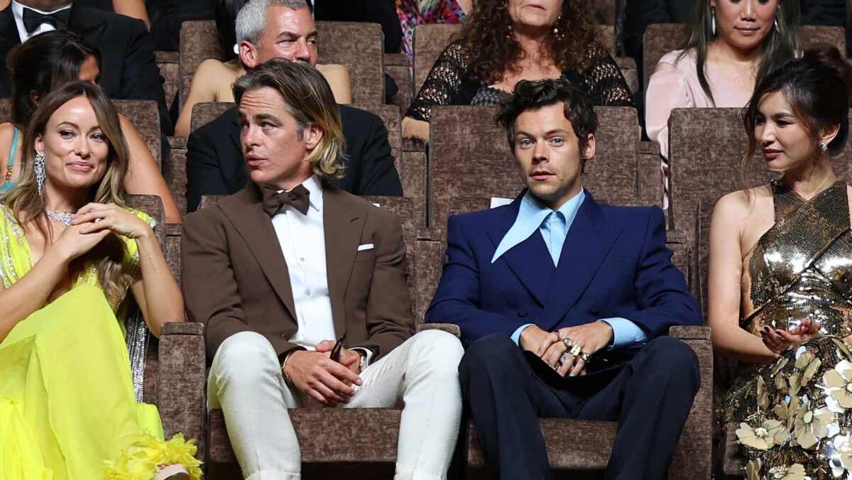 Chris Pine Claps Back At Harry Styles ‘Spitgate’ Rumours