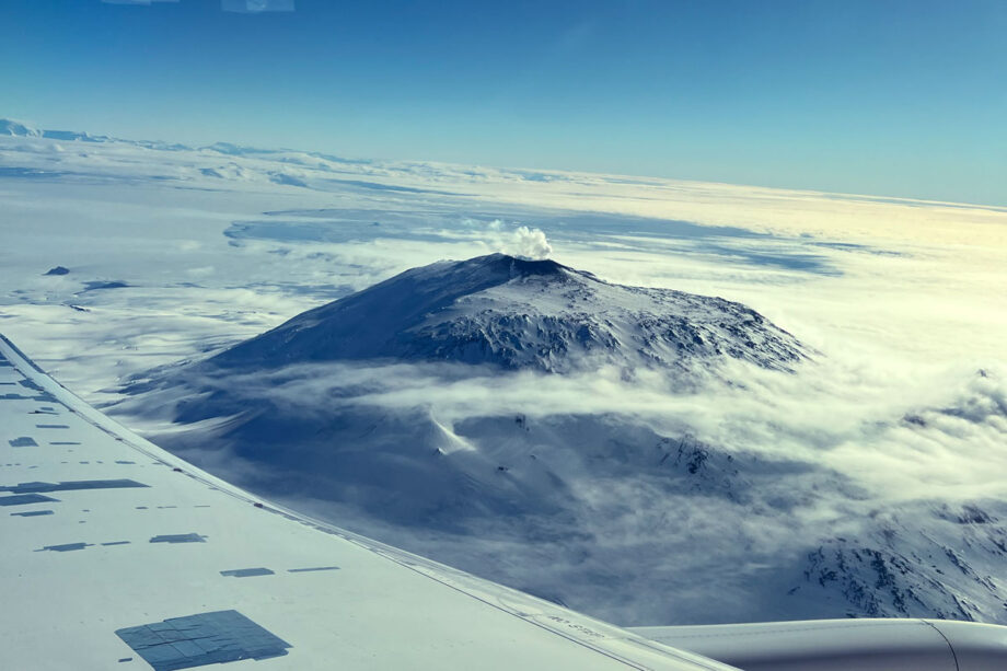 Antarctica Flight Review There & Back In A Day & It Was An Absolute
