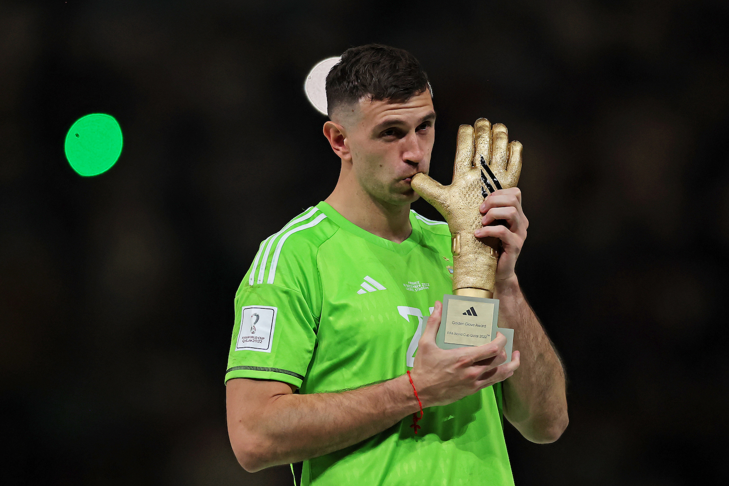 Emi Martínez Explains His Controversial World Cup Golden Glove Celebration