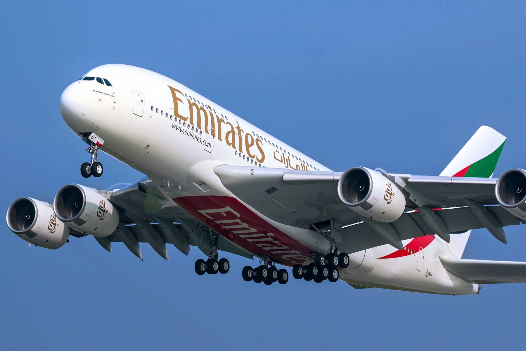 Unlucky Emirates Passengers Endure 13-Hour 'Flight To Nowhere'