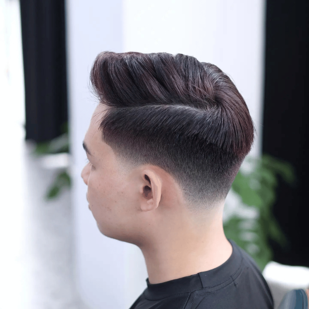 Tapered Side Part Source @anikhyo via Instagram