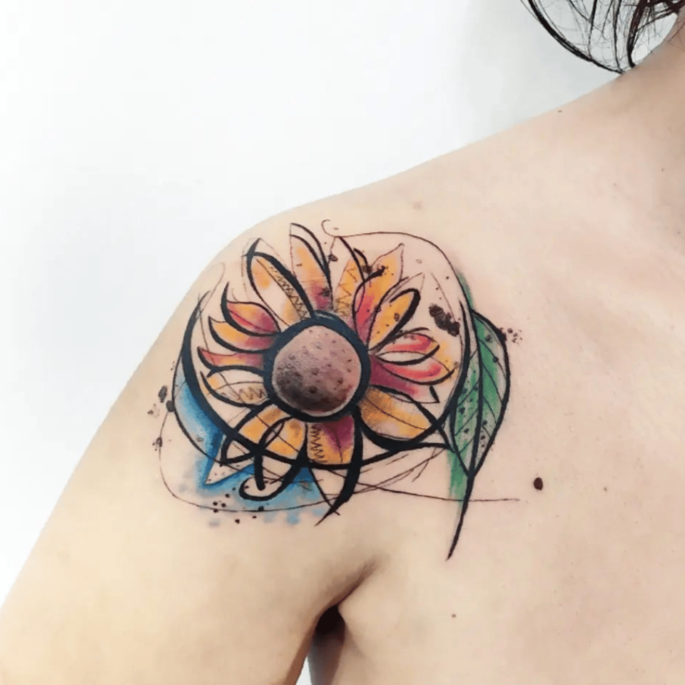 Sunflower Shoulder Tattoo Source @aligzuel via Instagram