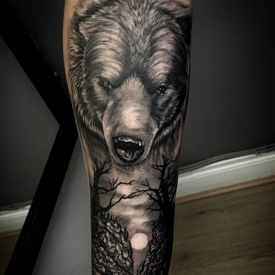Bear Tattoo Source @inkloversnewbridge via Instagram