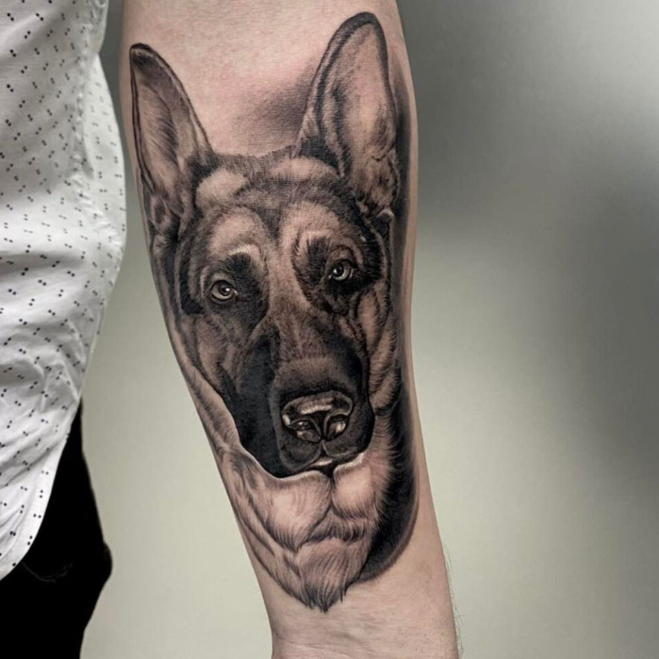 Dog Tattoo Source @tattoodiegoespinosa via Instagram