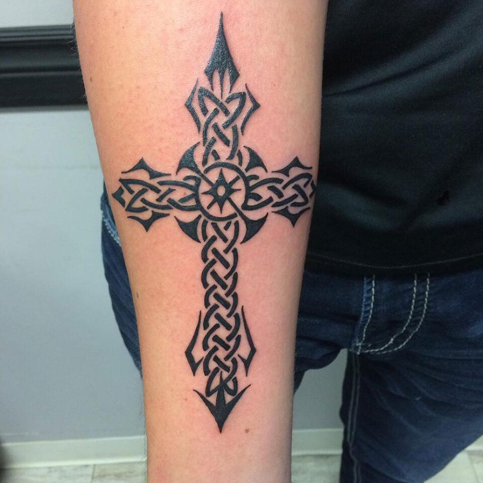 Tribal Cross Tattoo Source @saberscribbles via Instagram