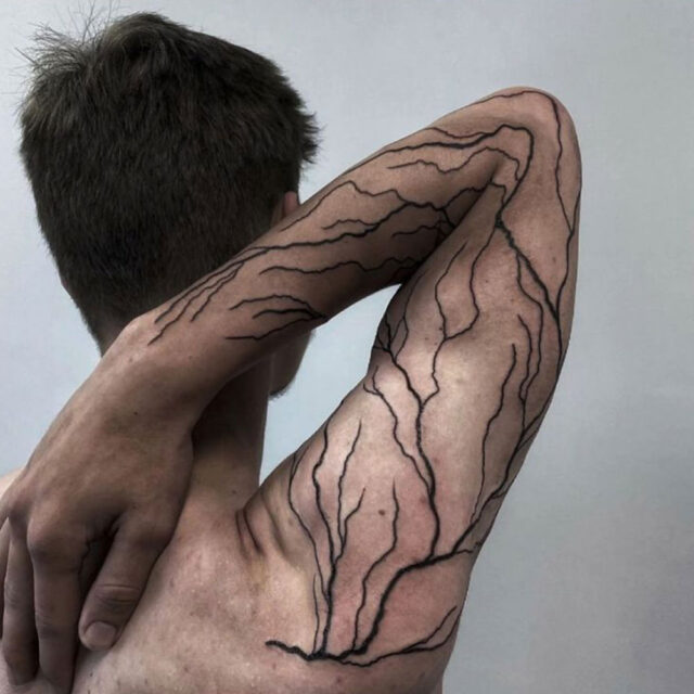 Tatuagem de braço de veia