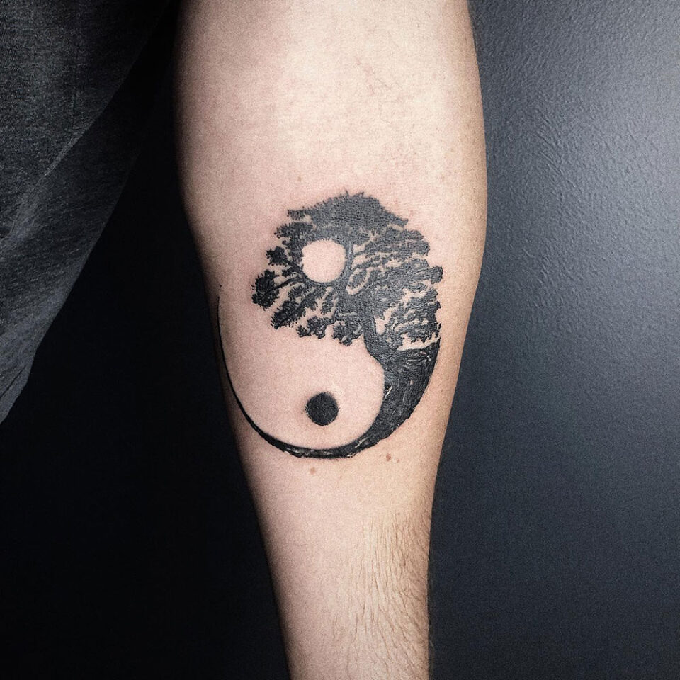 Yin Yang Tattoo Source @thermalinktattoo via Instagram