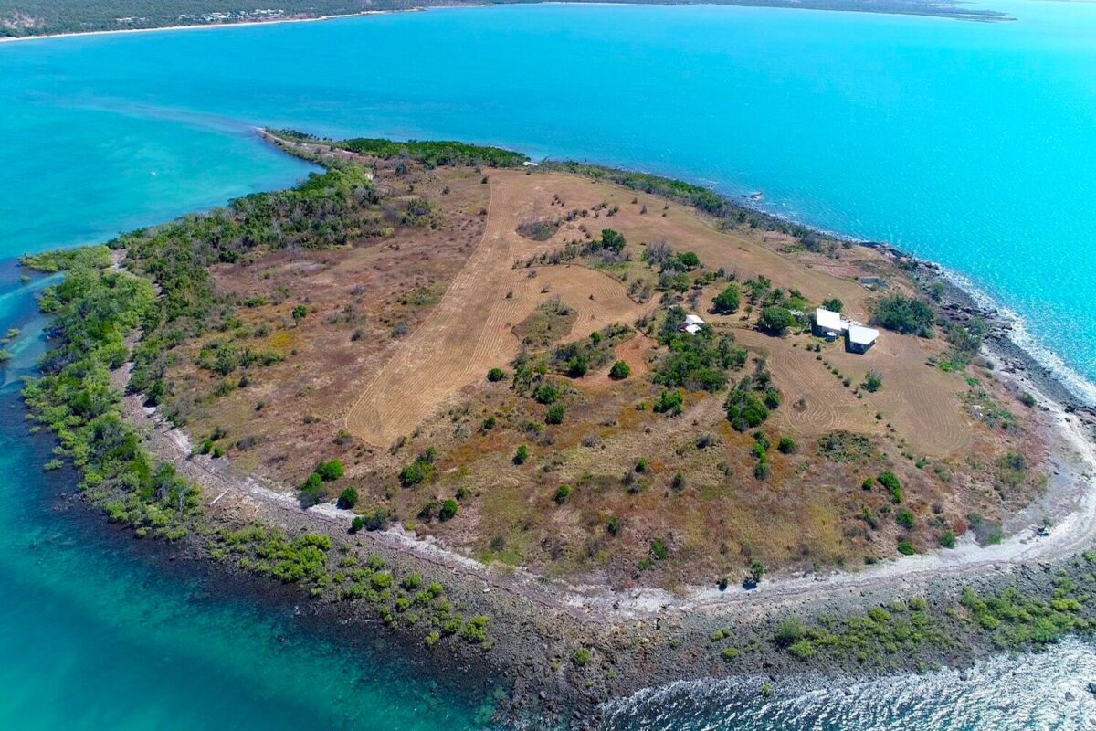 Whitsundays Poole Island Sells For A Steal At $1 Million