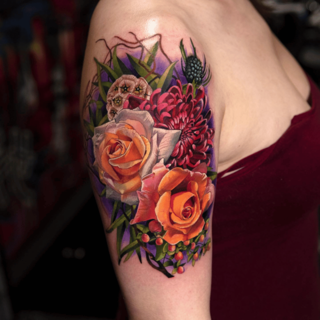 Fonte de tatuagem de buquê de flores @mikhailandersson via Instagram
