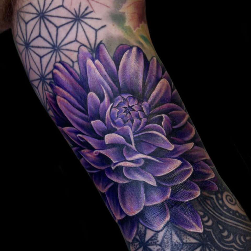 Dahlia floral tattoo sourced via IG @lily_heather_tattoo