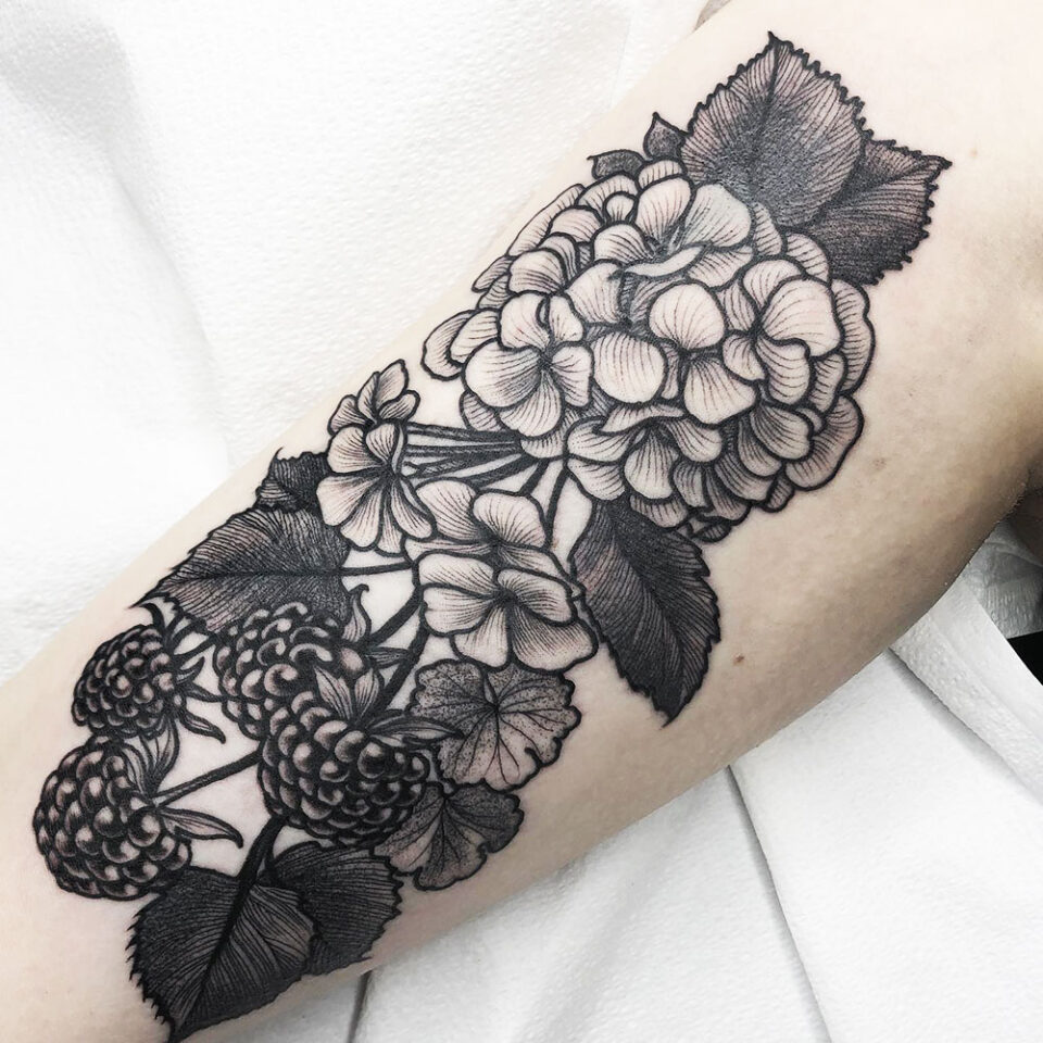 Hydrangea floral tattoo sourced via IG @wildcattat