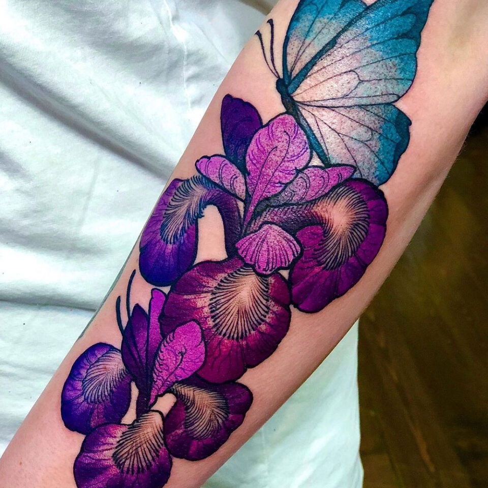 Iris floral tattoo sourced via IG @laet_tattoo