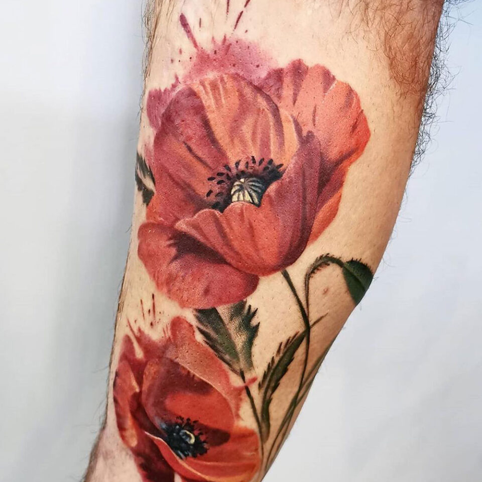 Poppy floral tattoo sourced via IG @butlertattoo