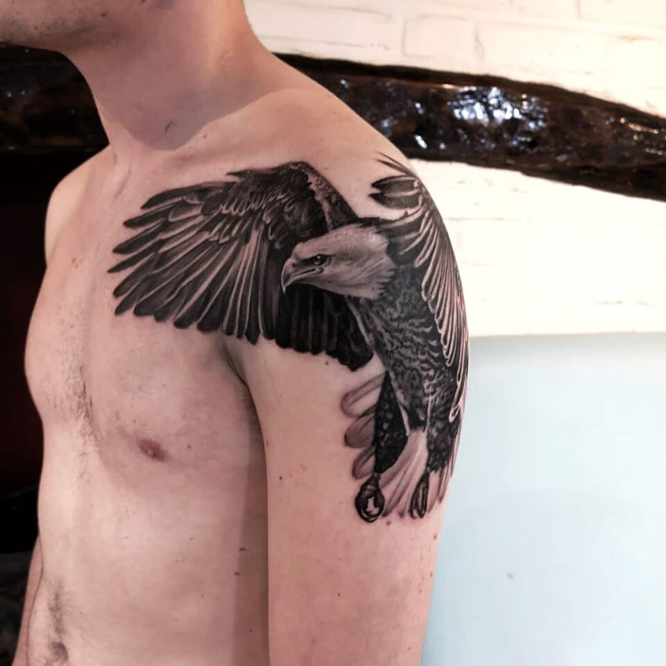Steller's Sea Eagle Tattoo Source via @leahbreachtattoos via Instagram