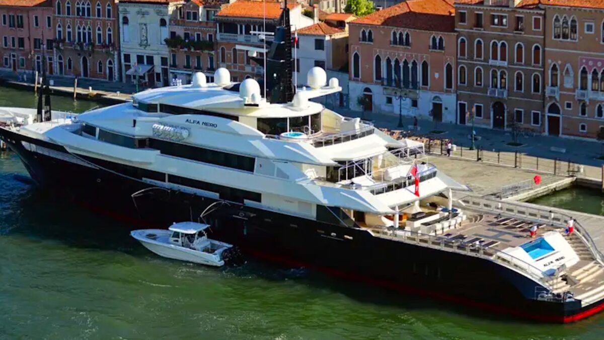 Abandoned Superyacht Costs Owner $168k Per Month While Crew Play ‘Call of Duty’ For Weeks On End