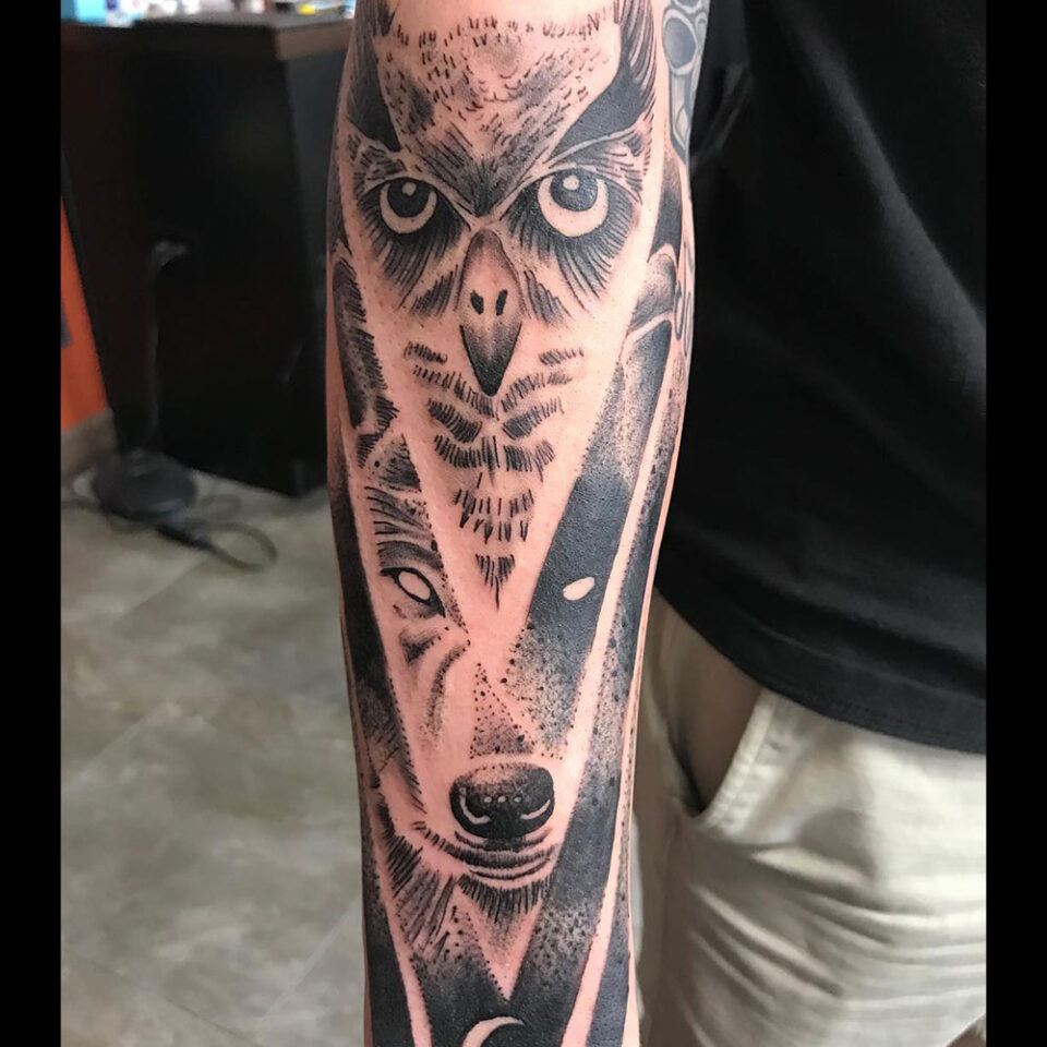 wolf and owl tattoo Source @stlouistattoo via Instagram