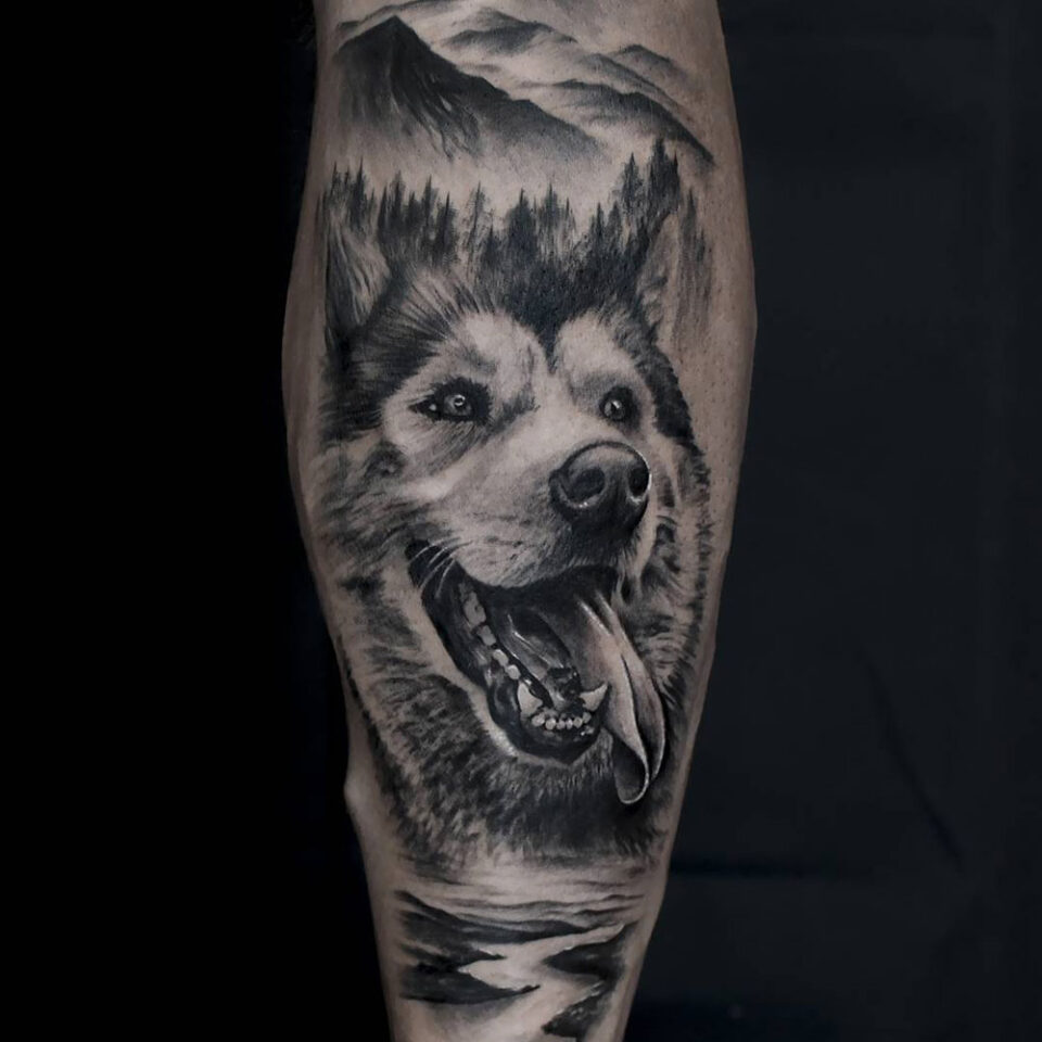 Fonte de tatuagem de animal de estimação Malamute do Alasca @luigimansi_ via Instagram