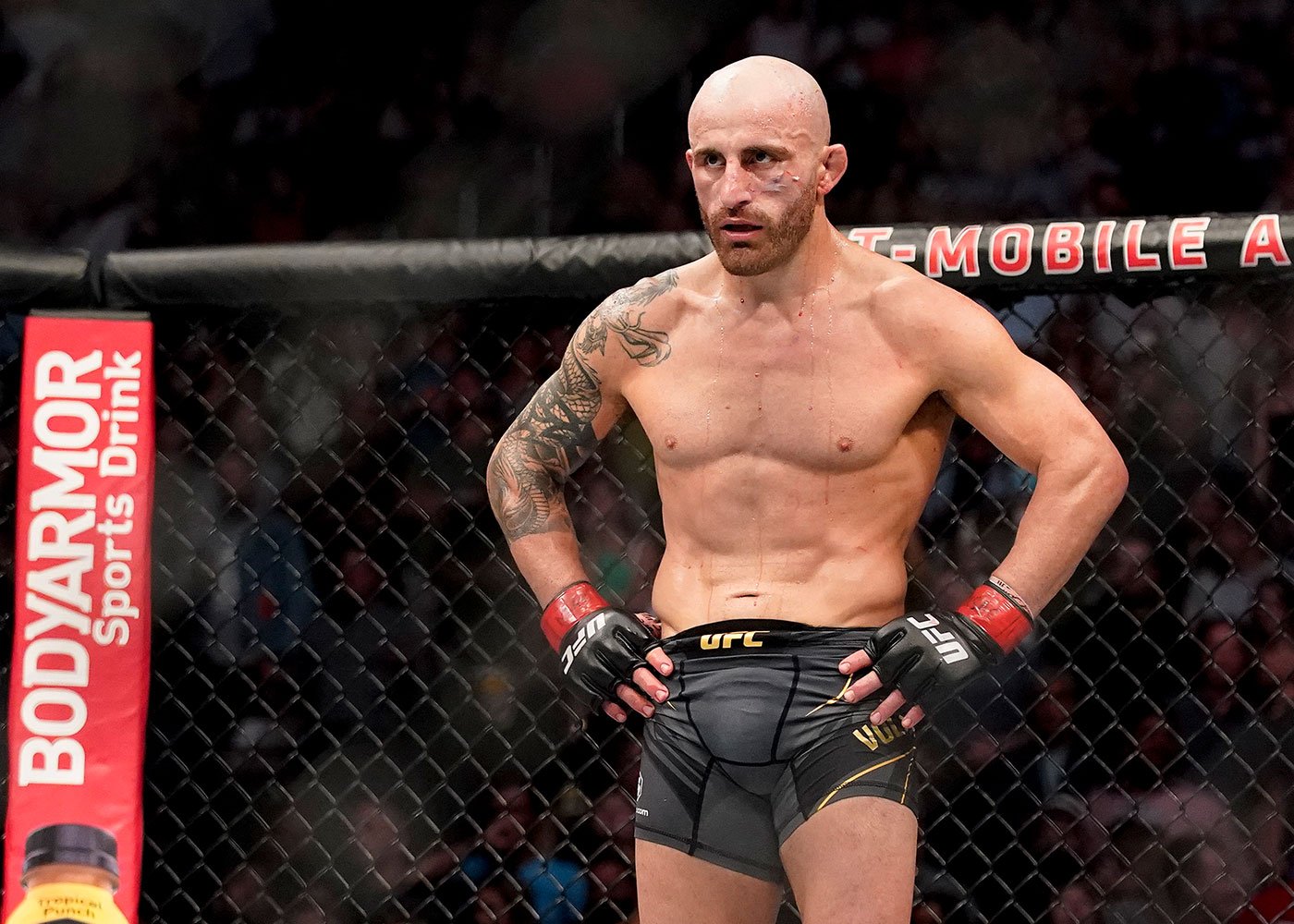 Alexander Volkanovski - Height, Record, Next Fight, Net Worth & Fun Facts - DMARGE