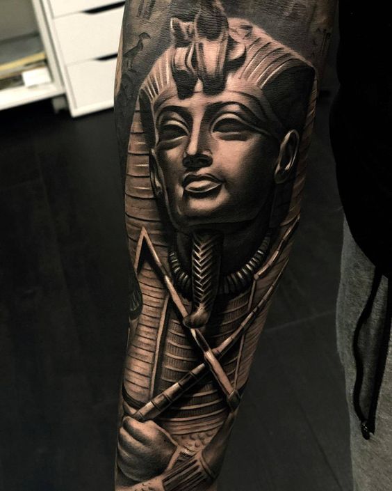Spanish tattoo artist Sergio Fernandez @inkpplcom via Pinterest