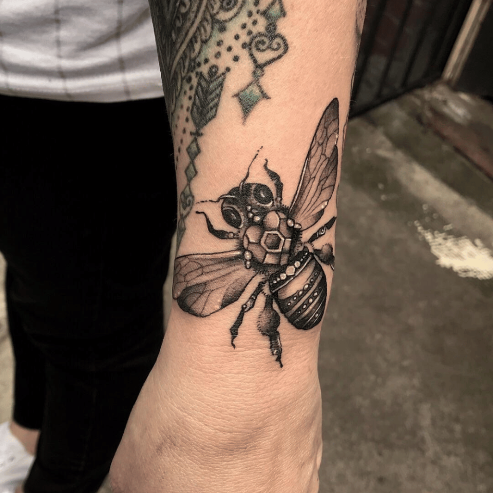 Bejewelled Bee Tattoo Source Stephanie Amaterstein