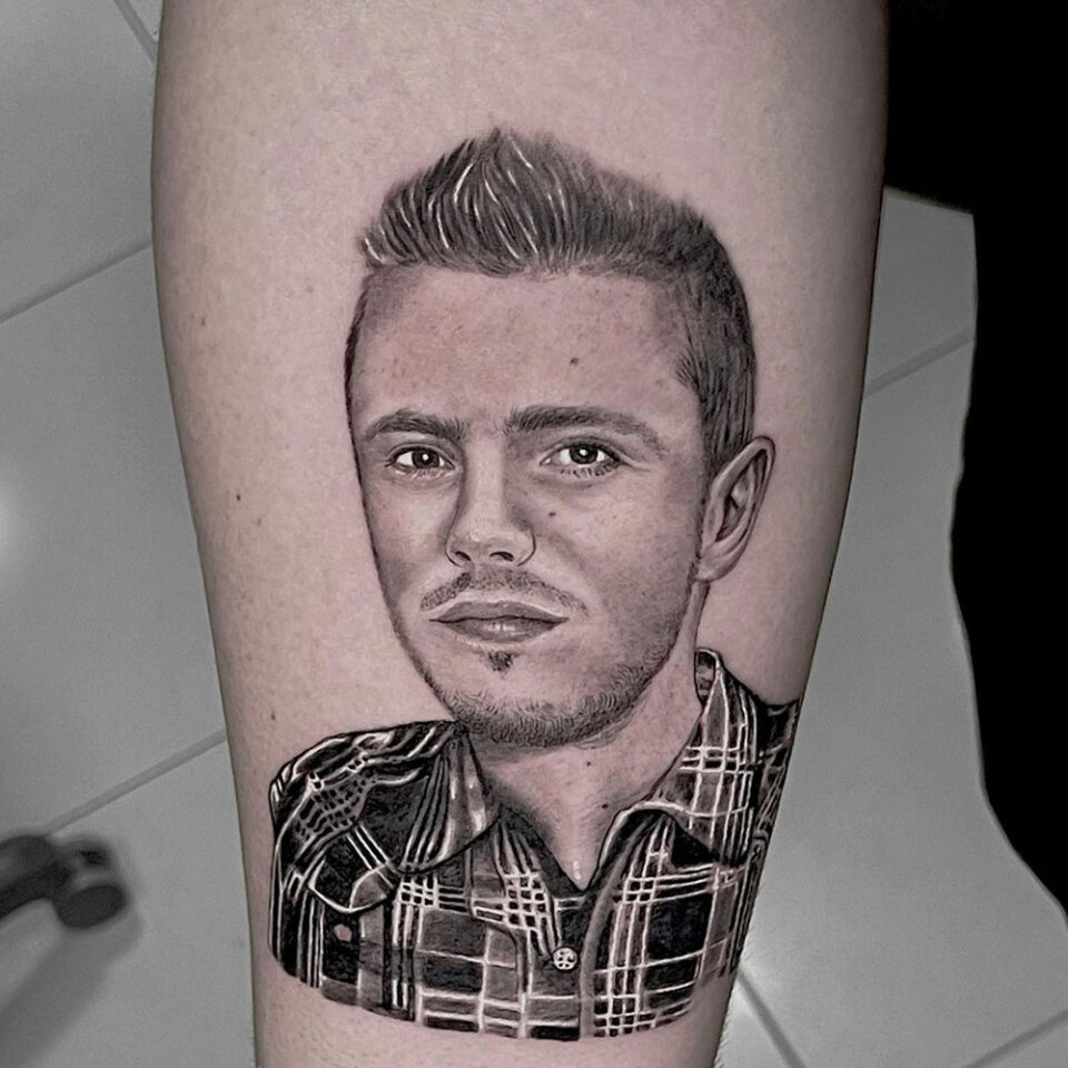 Deceased Friend's Portrait Tattoo Source @albrim.ink via Instagram
