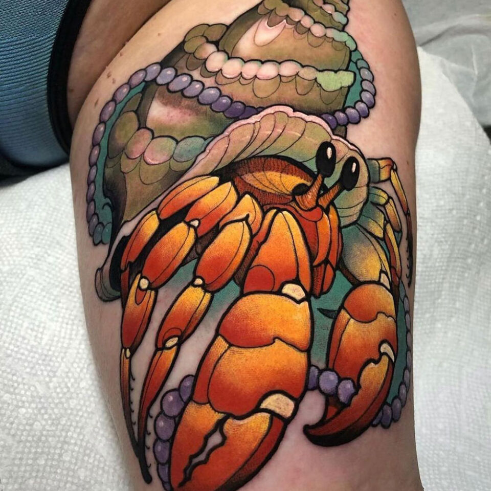 Fonte de tatuagem de animal de estimação de caranguejo eremita @mattsteblytattoos via Instagram