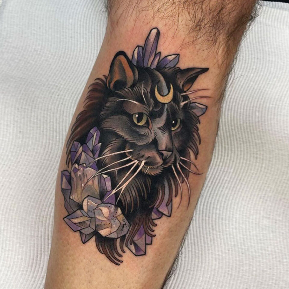 Fonte de tatuagem de animal de estimação Maine Coon @hvntingforteeth via Instagram