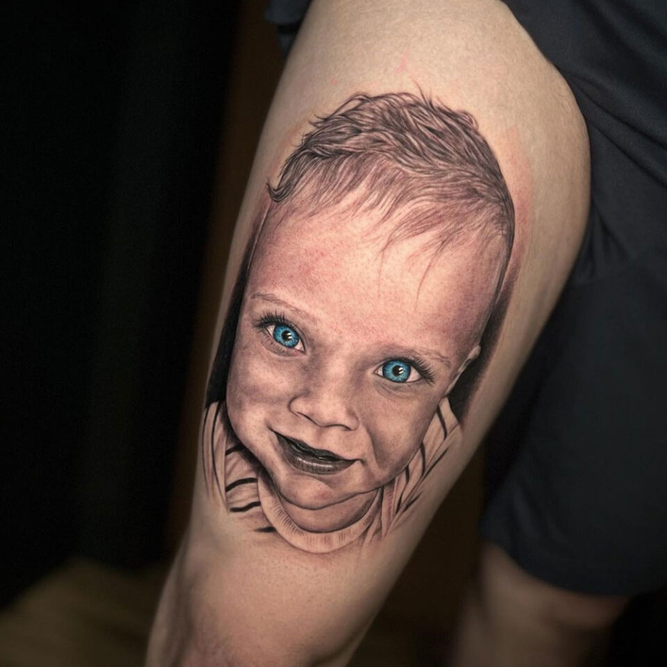 Portrait tattoo of yourself at different ages Source @mouratattoo via Instagram