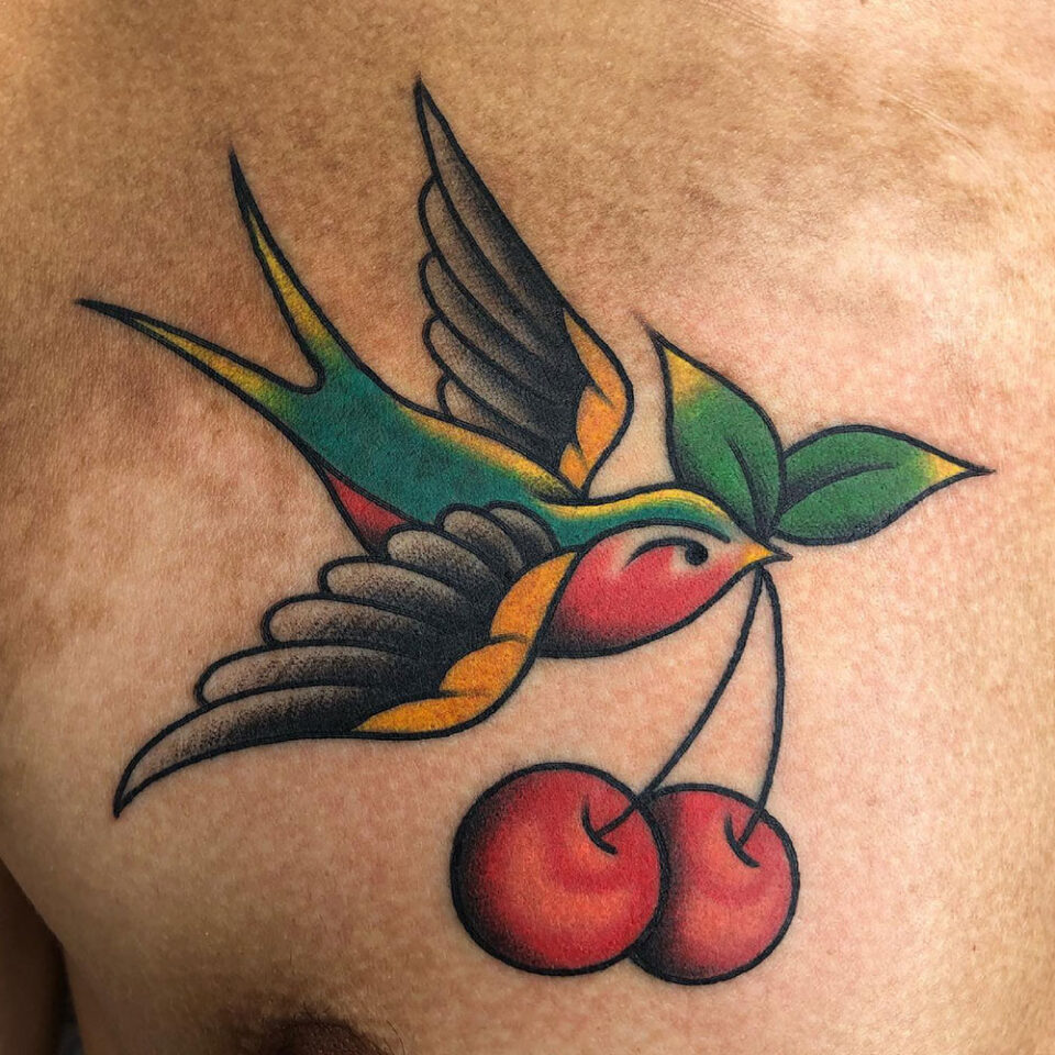 Fonte de tatuagem tradicional de pardal para animais de estimação @mattalexandertattoo via Instagram