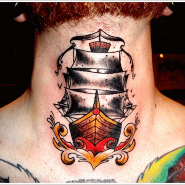 Fonte de tatuagem no pescoço à vela em navio viking @ www.tattooeasily.com (2)